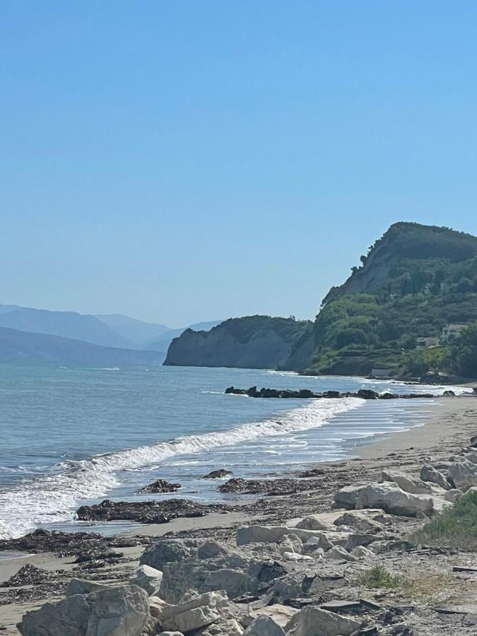 Beautiful Nearby Beach House With Garden, Private Pool And Large Yard シダリオン エクステリア 写真